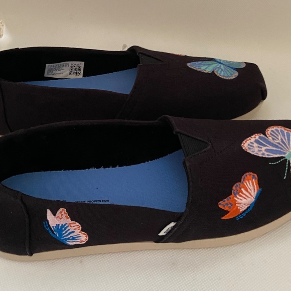 New Toms Embroidered Butterfly Flats - Picture 3 of 6